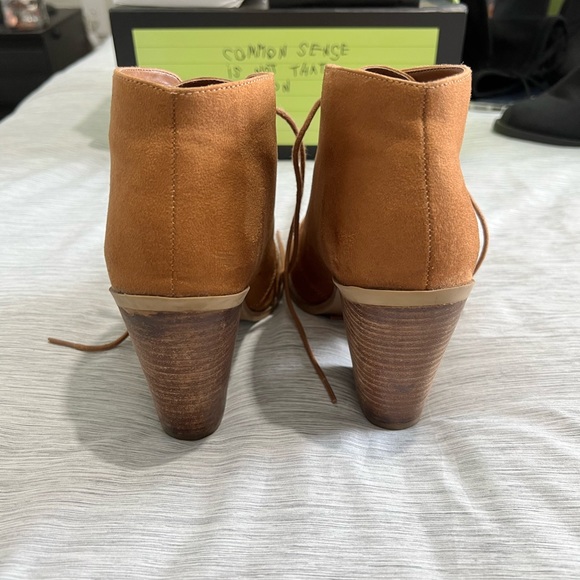 Call it spring camel color boots - Picture 3 of 5
